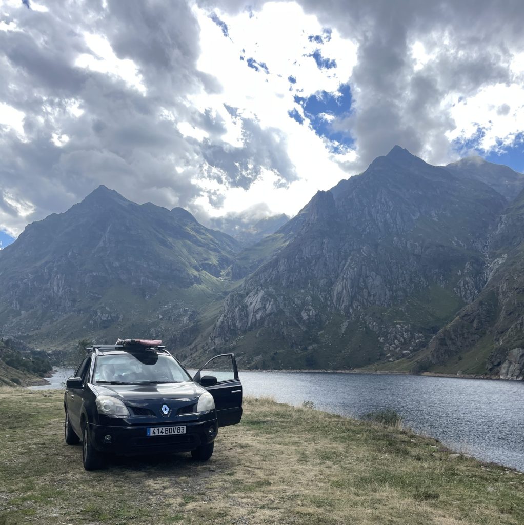 Voiture aménagée koleos